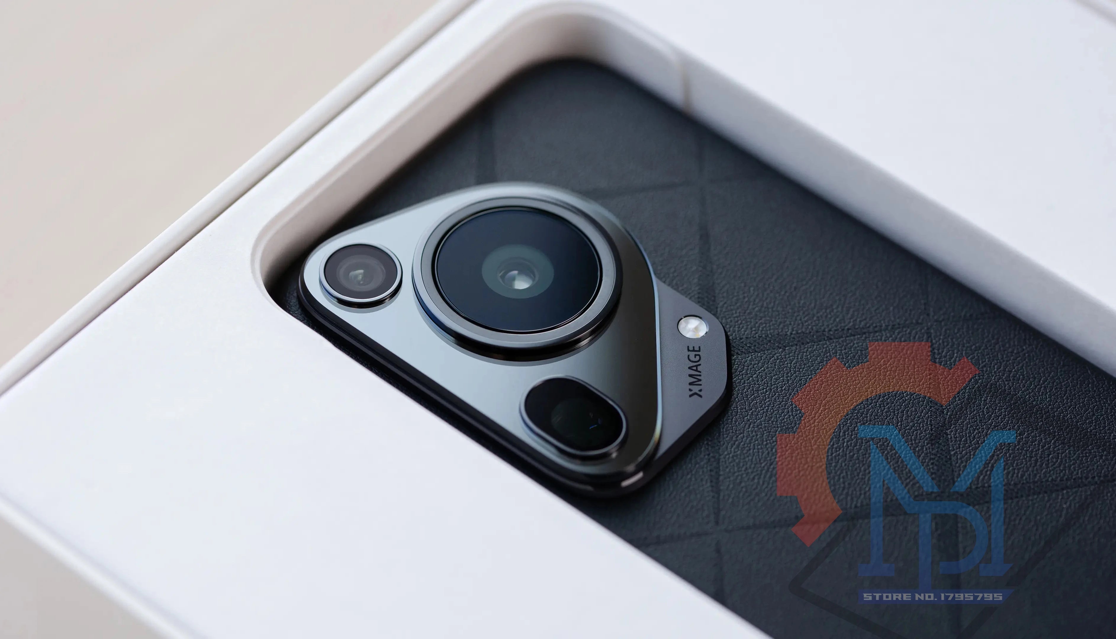 Original Huawei Pura 70 Ultra 6.8 Inches 120Hz Screen Kirin 9010 HarmonyOS 4.2 1-Inch Retractable Main Cam NFC Smartphone