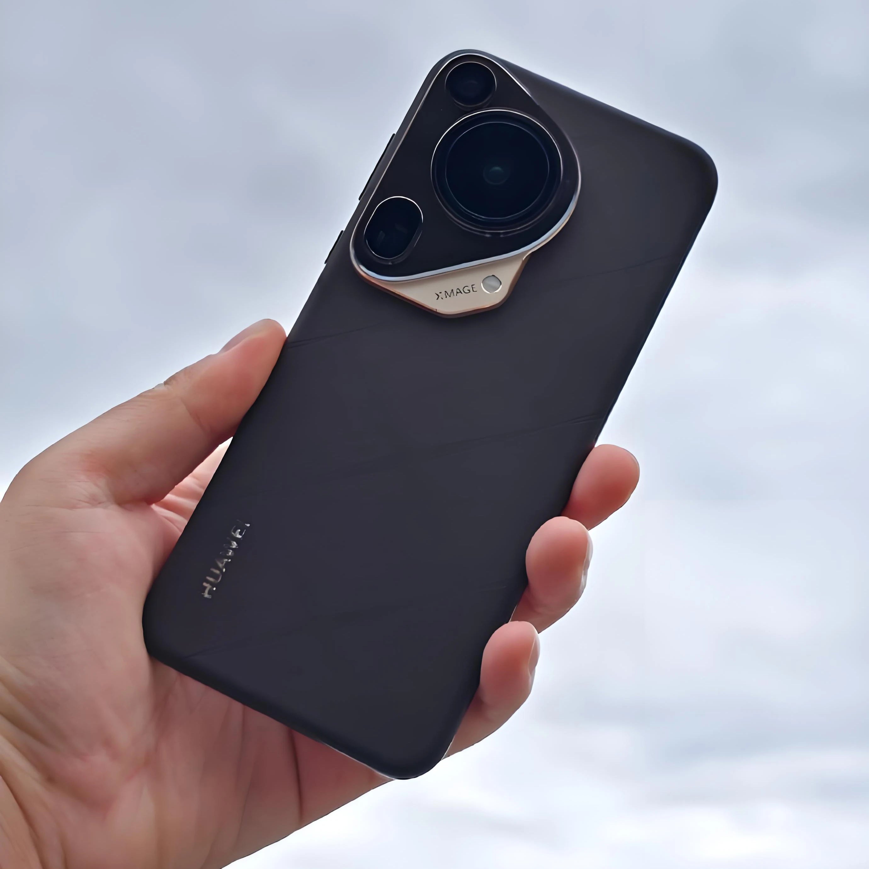 Original Huawei Pura 70 Ultra 6.8 Inches 120Hz Screen Kirin 9010 HarmonyOS 4.2 1-Inch Retractable Main Cam NFC Smartphone