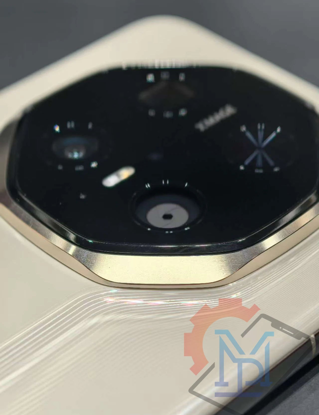 Original Huawei Mate 70 RS Ultimate Design 5G Mobile Phone 6.9 Inches 120Hz Screen Kirin 9020 HarmonyOS 4.3 Smartphone