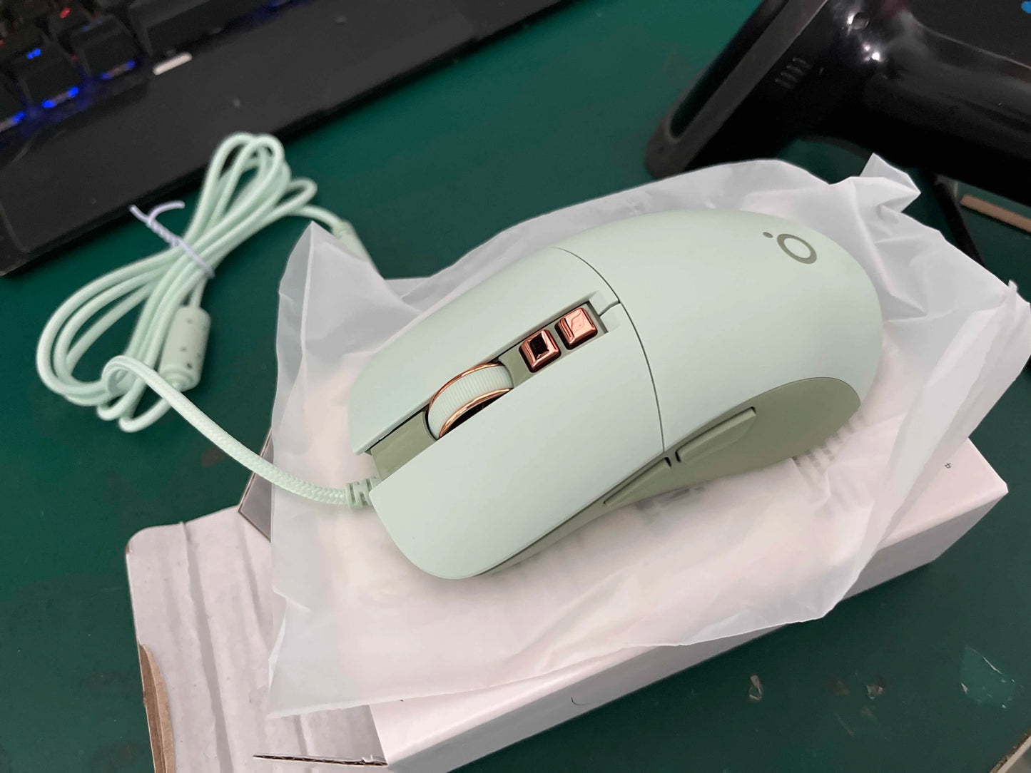 New USB Wired Mouse Ergonomic RGB Backlit Green Mice Silent Optical Girl Gamer Mause for gaming office desktop computer notebook